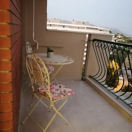 Apartman Faith דירה *